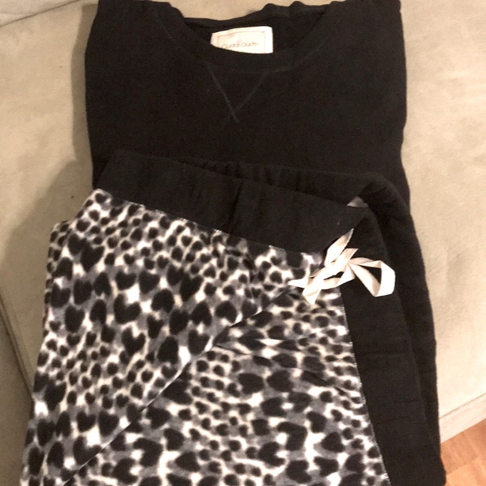 Pajama set. Cuddl Duds